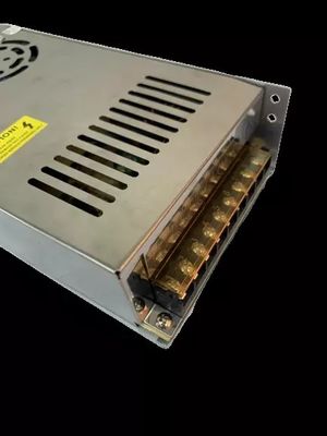 DCスイッチ モードは10a 12ボルトSMPSの電源を調整した
